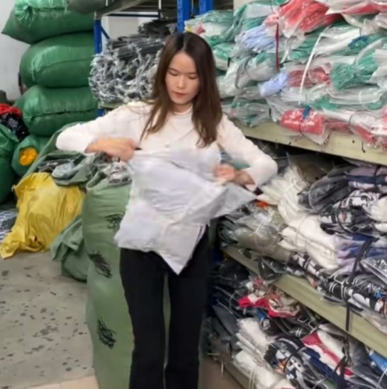 服裝廠真實展示業(yè)務(wù)，留聯(lián)系方式，優(yōu)化拍攝和文案互動，提升傳播。